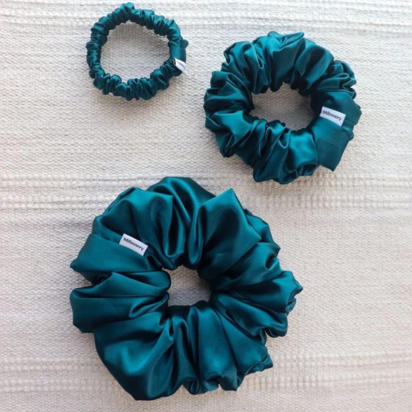 MONOCHARM SCRUNCHIE COMBO