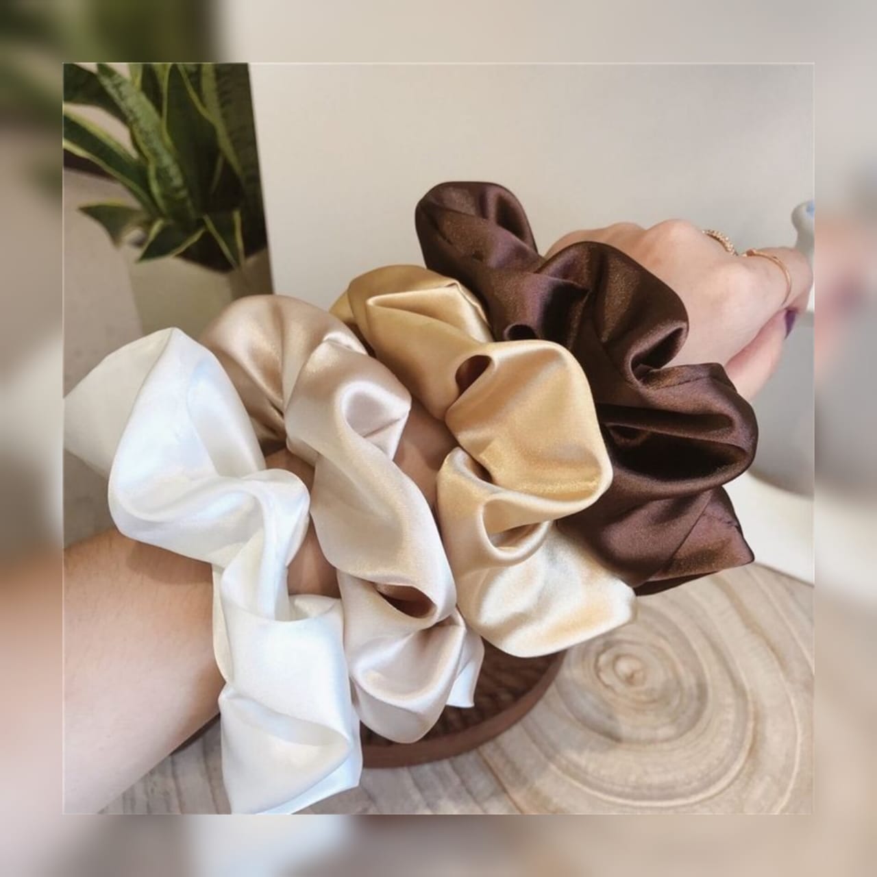 PRISM LOOPS SCRUNCHIES