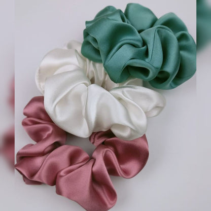 COLOUR POP SCRUNCHIES
