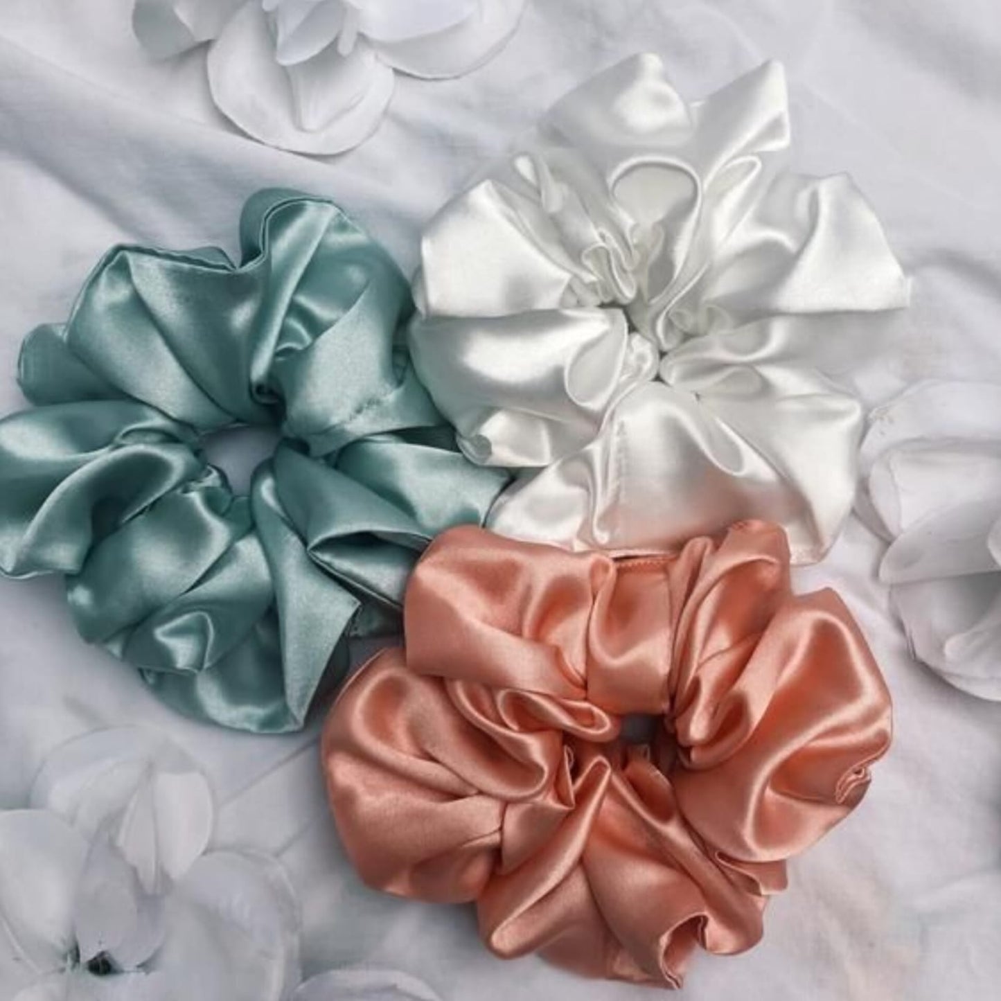 COLOUR POP SCRUNCHIES