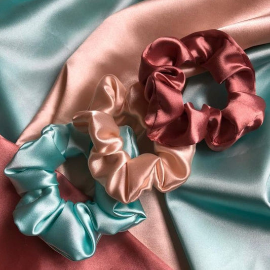 COLOUR POP SCRUNCHIES