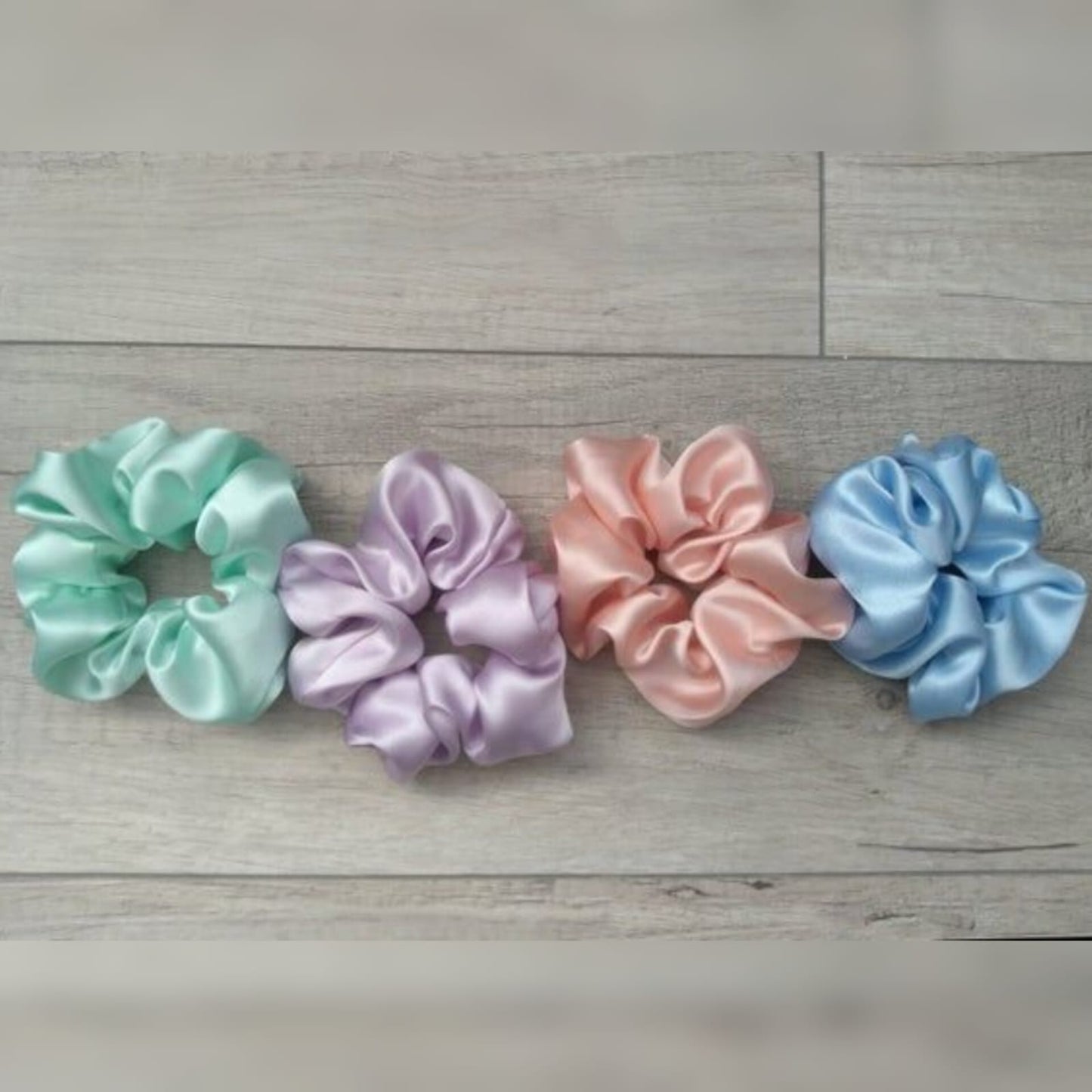 TRIO TWIST SCRUNCHIES