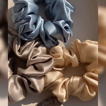 TRIPLE CHARM SCRUNCHIES