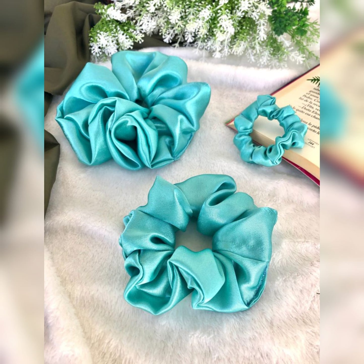 MONOCHARM SCRUNCHIE COMBO